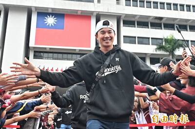 中職》「謝謝台鋼帶我回家」 黃子鵬明年披上69號雄鷹戰袍