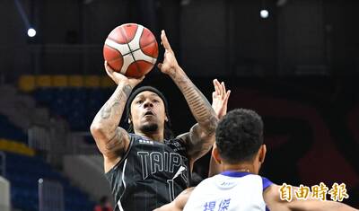 TPBL》戰神救世主！得分王洛夫頓末節挺身而出 率隊逆轉攻城獅終止2連敗