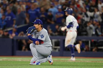 世界大賽》以為夯山本由伸再見轟卻遭接殺！藍鳥強打：我一直在等...