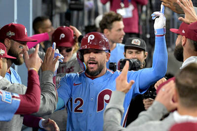 MLB》罕見！專職DH的國聯雙冠王史瓦伯 5年47億約續留費城人