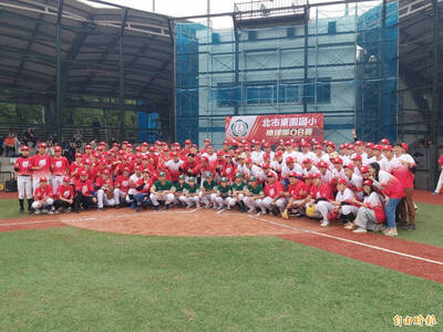 P:0:東園少棒首屆OB賽 賴敏男絕對C位