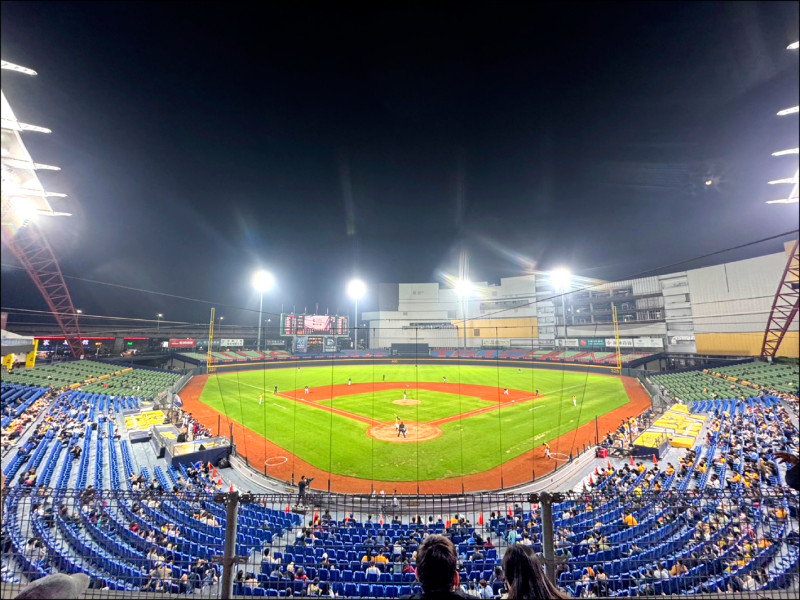 球員禁用手機 從未落實