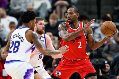 NBA》拒絕沈船！大哥雷納德爆砍45分 快艇6連勝「北伐」瞄準附加賽