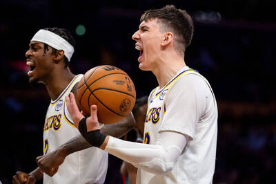 NBA》找對人了！湖人24歲新星頂上先發爆轟26分 老大哥詹皇盛讚