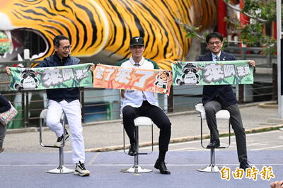 中職》子鵬、阜林從冤家變隊友  「爆笑商品」光速亮相