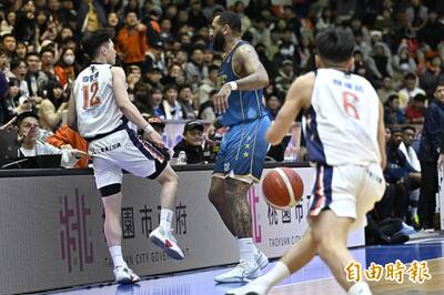 PLG》開賽就有火爆衝突！「野獸」林志傑等3人被趕出場