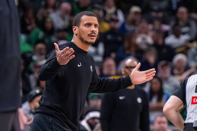 NBA》不滿遭溜馬準絕殺吞2連敗 綠衫軍主帥被問6題都回：非法掩護