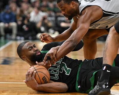 NBA》近日大罵裁判不公喊「罰我啊！」 聯盟開罰布朗110萬元