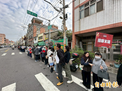 台灣尚勇！蔡其昌首發春聯 有民眾凌晨3點來排隊