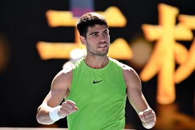 澳網》年輕球王艾卡拉茲克服首盤逆境 連3年挺進第3輪