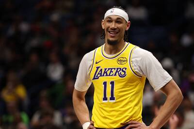 NBA》衝撞吉祥物被禁賽 湖人中鋒解釋原因「我已經道歉了」