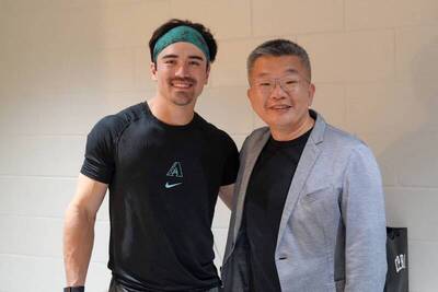 經典賽》台裔球星卡洛爾因傷退出 蔡其昌深夜發文：讓人相當不捨