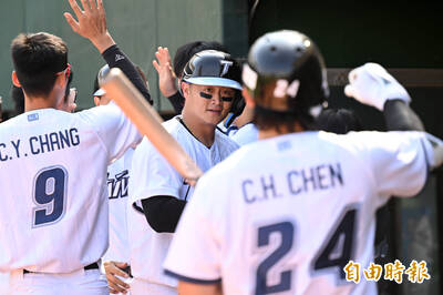 經典賽》首場自辦練習賽  台灣隊3：2險勝台鋼雄鷹