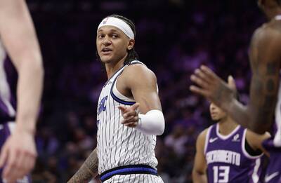 NBA》魔術狂轟27顆三分球破紀錄 國王遭痛宰苦吞隊史最長15連敗