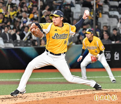 台日交流賽》遭軟銀震撼教育！ 兄弟左投0.1局核爆被KO