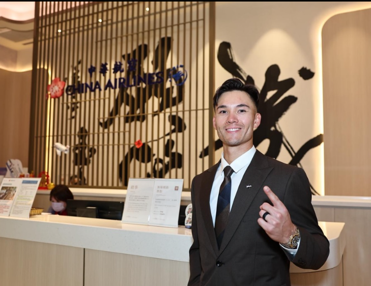 經典賽》首披國家隊戰袍 費仔IG秀台灣國旗：Go Team Taiwan！