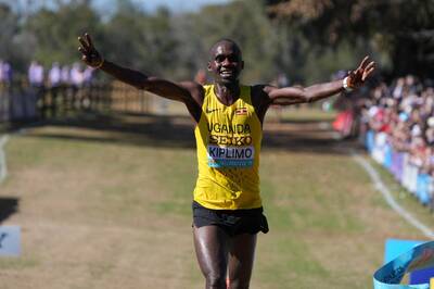 田徑》曾因前導車被取消世界紀錄 烏干達名將飆速寫男子半馬新猷