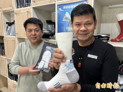 P:2:社頭運動襪小廠織出世界冠軍！詹又蓁父女10年前尋求「台灣黑狗兄」訂製襪 今全英羽球賽摘金