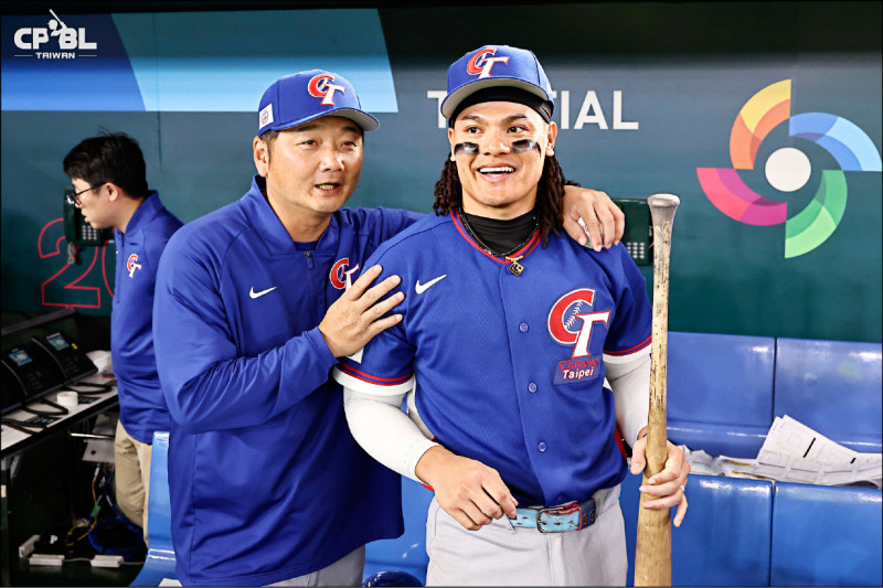 專訪張育成》無論艱難或開心 曾總提醒記得要笑