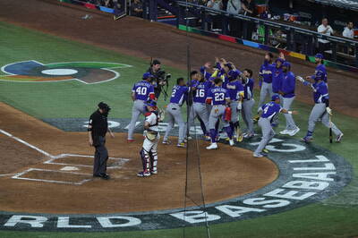 經典賽冠軍戰Live》哈波關鍵追平轟 委內瑞拉 2：2 美國