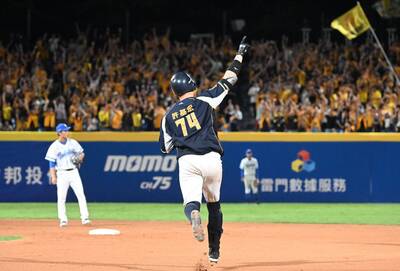 中職》兄弟重砲許基宏復健賽首轟 史上首見偉業M3