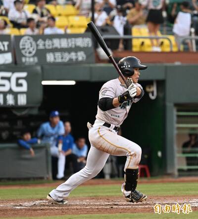 中職》王柏融99轟出爐！痛擊兄弟本土王牌、台鋼首局大幅領先