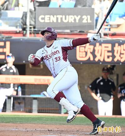 中職》樂天一指對兄弟敲3轟後沒出賽 曾總：這就是他的課題