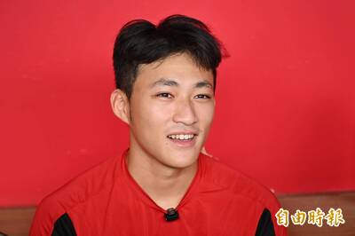 中職》連續22次盜壘成功破紀錄 郭天信煩惱家裡展示櫃能否放得下壘包