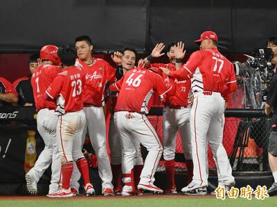 中職》劉基鴻逆轉轟助味全並列龍頭 兄弟追平隊史最快11敗紀錄