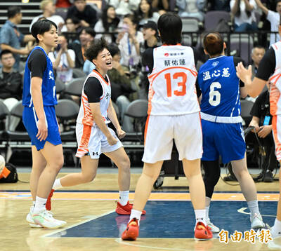 UBA冠軍賽》世新女籃延長賽險勝文化 勇奪隊史第6冠