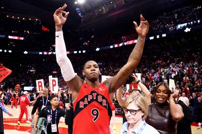 NBA季後賽》神！巴瑞特準絕殺「超彈三分球」 暴龍力退騎士逼出G7