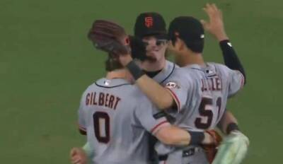 MLB》巨人「不雅」 慶祝動作遇引反彈 改鞠躬致意獲教頭好評