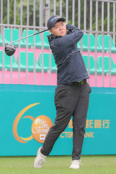 高球》中信公開賽首輪 石澄璇無畏風雨繳69桿並列第1