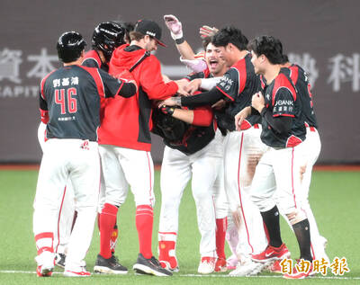 中職》味全龍9連勝平隊史紀錄!點亮上半季封王魔術數字M17 中職》味全龍9連勝平隊史紀錄!點亮上半季封王魔術數字M17