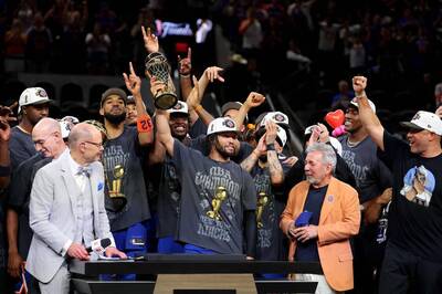 NBA冠軍賽》紐約之王太神！布朗森轟45分 尼克逆轉馬刺睽違53年封王