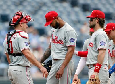 MLB》費城人王牌桑契斯狂失9分寫生涯最慘 防禦率大升至2.62