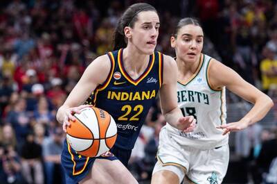 WNBA》好幽默！ 克拉克切入走步 球評大笑：詹皇式上籃（影音）