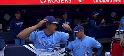 MLB》把岡本和真綁在椅子上！ 藍鳥教頭：輪休一天對他比較好