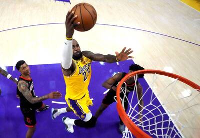 NBA》好狂！詹姆斯加盟七六人 續住紐約搭直升機通勤