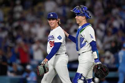 MLB》抱病蹲捕竟嘔吐！道奇29歲捕手硬撐上陣 教頭：他很努力了