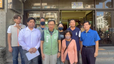 立委徐富癸陪同屏東體操選手家屬 赴屏檢按鈴提告體操協會秘書長背信