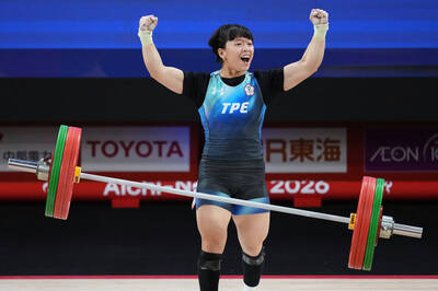 亞運前線》舉重代表隊獎牌開張！ 21歲陳冠伶女子57公斤級奪銅