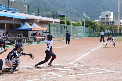 亞洲大學女壘賽9：0大勝南韓！台灣隊雙投聯手締造「完全比賽」