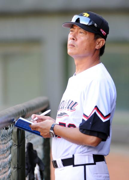 「飛總」呂文生目前率領江蘇隊的戰績是1勝3敗,他認為與球隊仍處於磨合期。(本報資料照,記者羅沛德攝) 「飛總」呂文生目前率領江蘇隊的戰績是1勝3敗,他認為與球隊仍處於磨合期。(本報資料照,記者羅沛德攝)