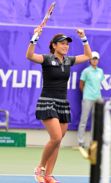 仁川亞運女子網球團體金牌戰,台灣選手詹詠然直落二擊敗段瑩瑩,搶下決賽首點。(記者王藝菘攝) 仁川亞運女子網球團體金牌戰,台灣選手詹詠然直落二擊敗段瑩瑩,搶下決賽首點。(記者王藝菘攝)