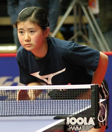 日本桌球美女國手福原愛,在亞運會的乒乓球女子團體賽中,一局中送出了11-0的尷尬比分,輕取蒙古隊。(圖片擷取自新浪體育) 日本桌球美女國手福原愛,在亞運會的乒乓球女子團體賽中,一局中送出了11-0的尷尬比分,輕取蒙古隊。(圖片擷取自新浪體育)