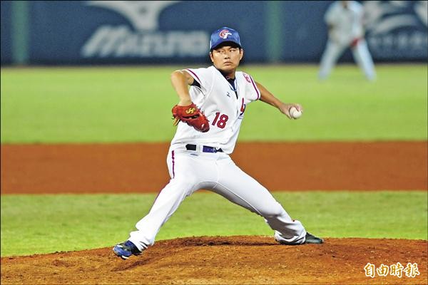 先發投手林子崴主投5.2局無失分、飆出8次三振,成功封鎖義大利打擊。(記者廖耀東攝) 先發投手林子崴主投5.2局無失分、飆出8次三振,成功封鎖義大利打擊。(記者廖耀東攝)