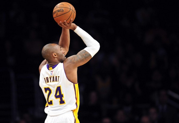 前役因身體狀況不佳的湖人老大Kobe Bryant,今日手感極佳,攻下全場最高的44分,但仍然無法幫助球隊贏球。(USA Today Sports) 前役因身體狀況不佳的湖人老大Kobe Bryant,今日手感極佳,攻下全場最高的44分,但仍然無法幫助球隊贏球。(USA Today Sports)