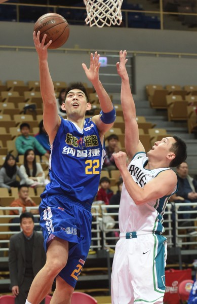 裕隆射手呂政儒找回手感,單場挹注22分,協助裕隆取勝。(記者劉信德攝) 裕隆射手呂政儒找回手感,單場挹注22分,協助裕隆取勝。(記者劉信德攝)
