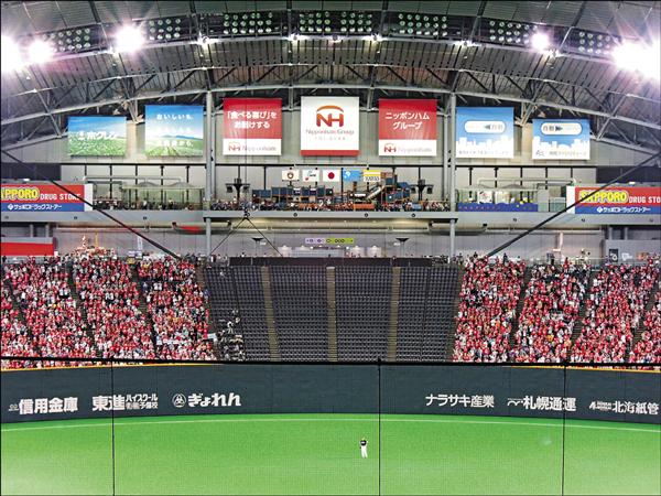 札幌巨蛋中外野上方Kid’s Park。(記者郭羿婕攝) 札幌巨蛋中外野上方Kid’s Park。(記者郭羿婕攝)